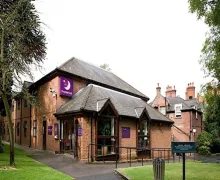 An external view of the Premier Inn London Croydon South A212