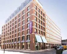 An external view of the Premier Inn London Southwark Tate Modern