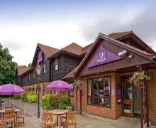 An external view of the Premier Inn Maidstone West Malling