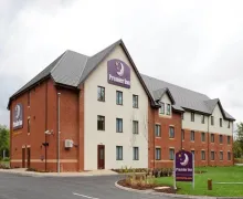 An external view of the Premier Inn Redditch North A441