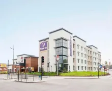An external view of the Premier Inn Stoke On Trent Hanley