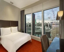 London, 4 star