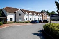 Travelodge Arundel Fontwell Park BN18 0SY  Hotels in Westergate