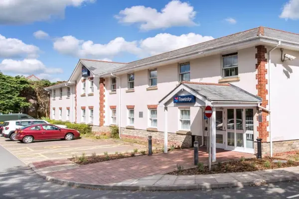 Image of the accommodation - Travelodge Plymouth Roborough Plymouth Devon PL6 7HB
