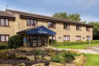 Travelodge Skipton BD23 1UD  Hotels in Thorlby