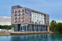 Travelodge Thurrock Lakeside RM20 2AB  Hotels in West Thurrock