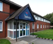 An external view of the Travelodge Birmingham Frankley M5 Southbound