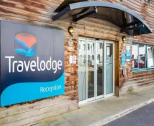 An external view of the Travelodge Caterham Whyteleafe