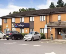 An external view of the Travelodge Scotch Corner A1 Southbound