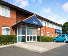 An external view of the Travelodge Washington A1m Northbound