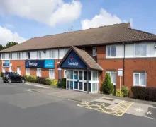 An external view of the Travelodge Washington A1m Southbound
